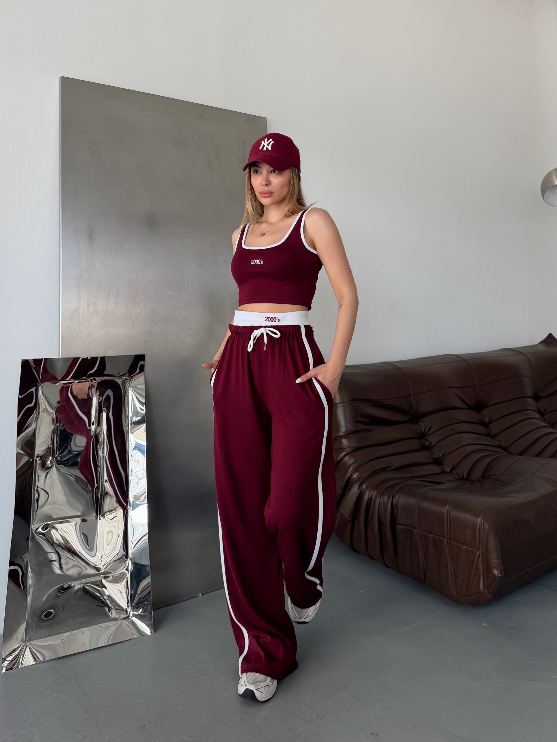 Touch Track Set in Burgundy